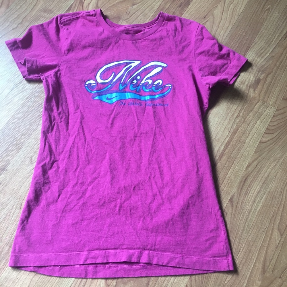 Nike tee